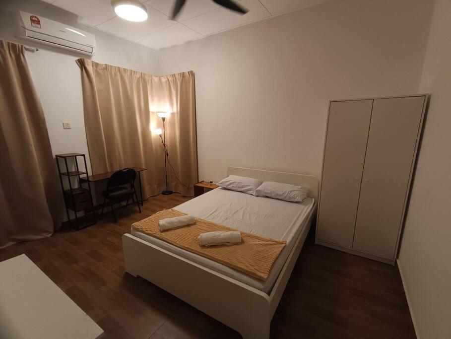 קאג'אנג Tenang Retreat Holiday Home 3Bedroom 3Bath 2Parking מראה חיצוני תמונה